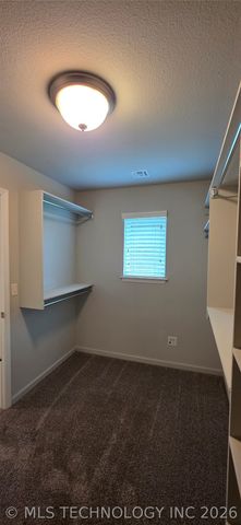 4010 S 14th Place, Broken Arrow, OK 74011