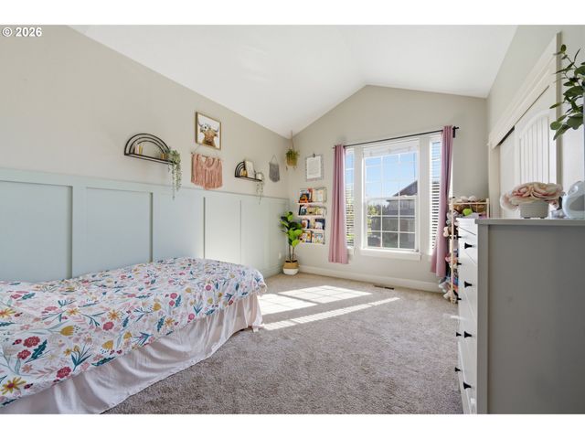 523 N 8TH Pl, Carlton, OR 97111