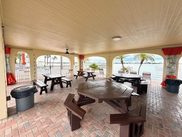 4775 COVE CIRCLE 1102, St Petersburg, FL 33708