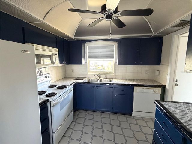 4775 COVE CIRCLE 1102, St Petersburg, FL 33708
