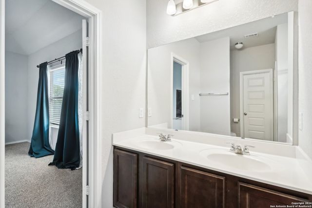 10514 GREEN LAKE DR, San Antonio, TX 78223