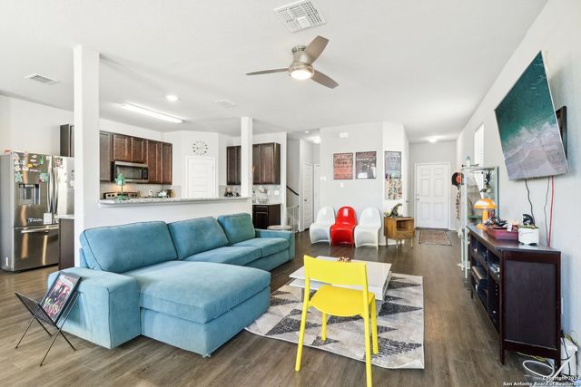 10514 GREEN LAKE DR, San Antonio, TX 78223