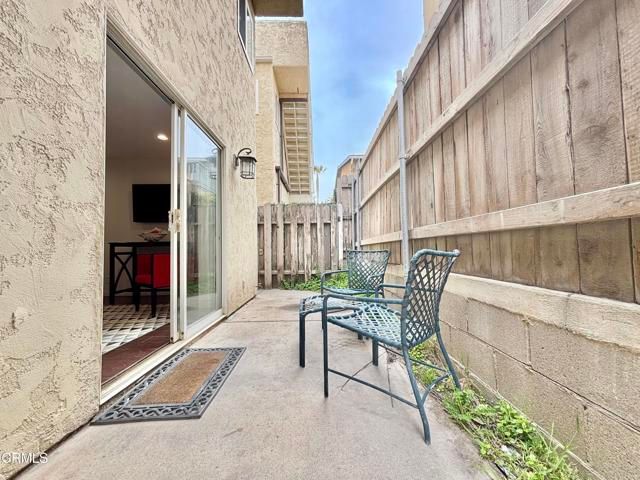 113 Los Robles, Oxnard, CA 93035