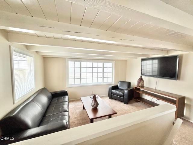 113 Los Robles, Oxnard, CA 93035