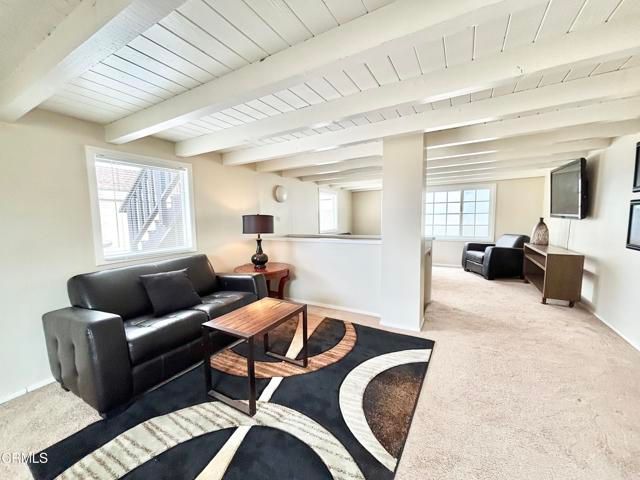 113 Los Robles, Oxnard, CA 93035