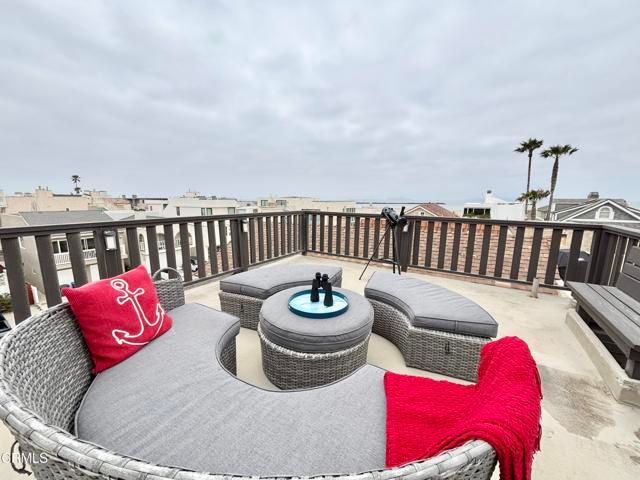 113 Los Robles, Oxnard, CA 93035