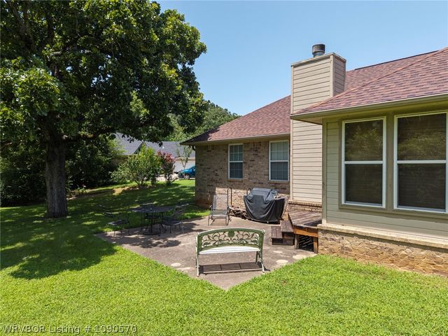 9504 Pointe Drive, Fort Smith, AR 72903