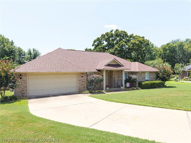 9504 Pointe Drive, Fort Smith, AR 72903