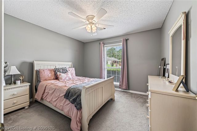 9504 Pointe Drive, Fort Smith, AR 72903