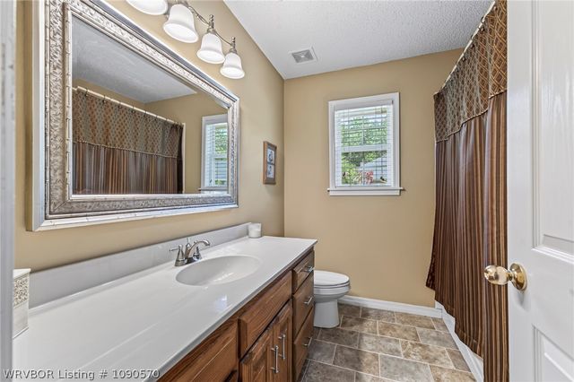 9504 Pointe Drive, Fort Smith, AR 72903