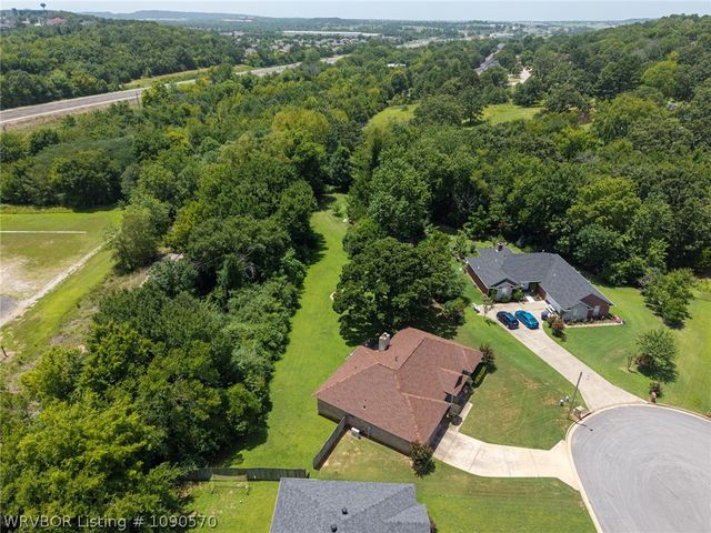 9504 Pointe Drive, Fort Smith, AR 72903