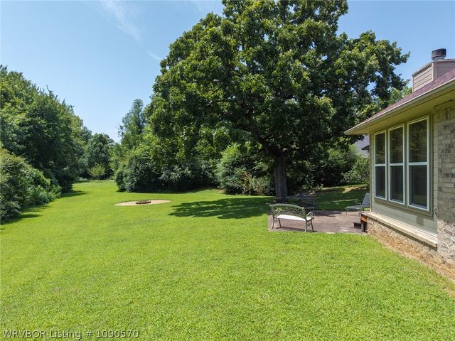9504 Pointe Drive, Fort Smith, AR 72903