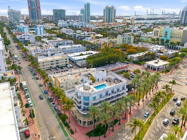 448 Ocean Drive 303, Miami Beach, FL 33139