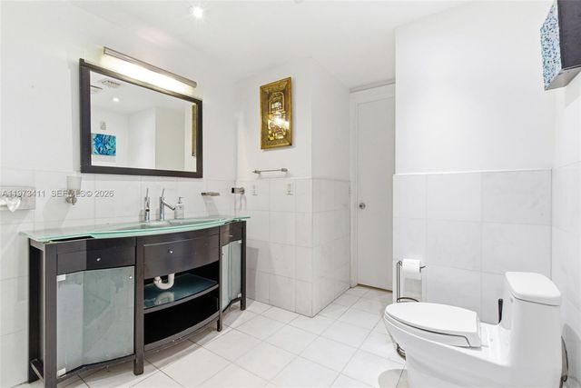 448 Ocean Drive 303, Miami Beach, FL 33139