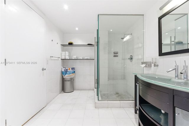 448 Ocean Drive 303, Miami Beach, FL 33139