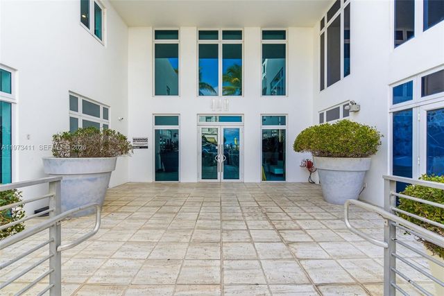 448 Ocean Drive 303, Miami Beach, FL 33139