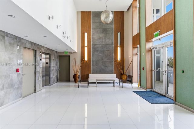 448 Ocean Drive 303, Miami Beach, FL 33139