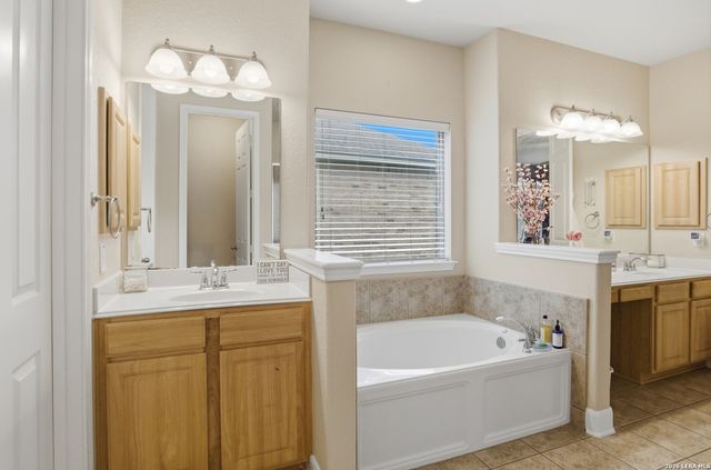 24118 Briarbrook, San Antonio, TX 78261