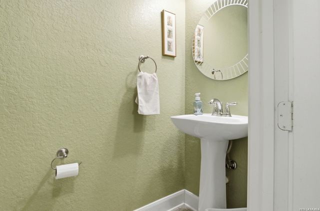 24118 Briarbrook, San Antonio, TX 78261