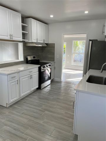 1386 NW 38th St 1, Miami, FL 33142