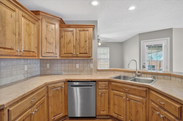 970 Owen Lane, Willard, MO 65781