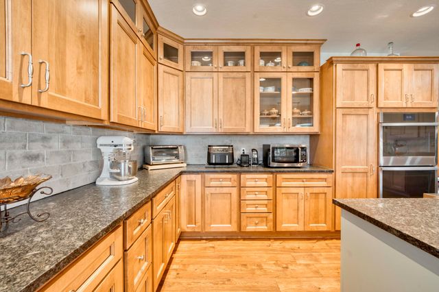 4257 E Misty Woods Street, Springfield, MO 65809