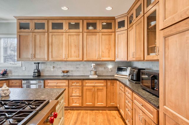 4257 E Misty Woods Street, Springfield, MO 65809