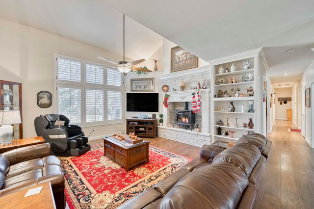 4257 E Misty Woods Street, Springfield, MO 65809