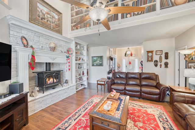 4257 E Misty Woods Street, Springfield, MO 65809