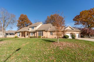 4257 E Misty Woods Street, Springfield, MO 65809