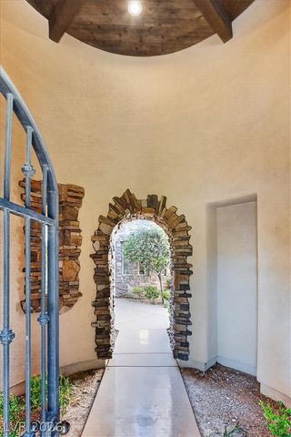 2490 Turtle Head Peak Drive, Las Vegas, NV 89135