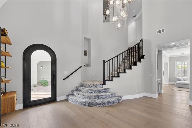 2490 Turtle Head Peak Drive, Las Vegas, NV 89135