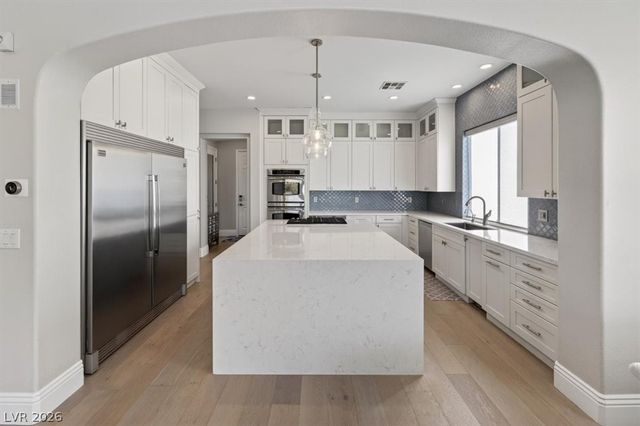 2490 Turtle Head Peak Drive, Las Vegas, NV 89135