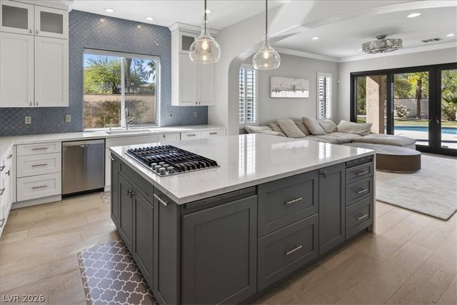 2490 Turtle Head Peak Drive, Las Vegas, NV 89135