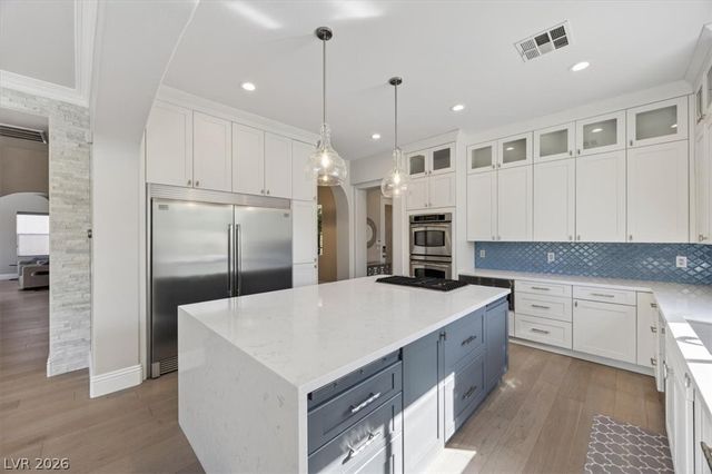 2490 Turtle Head Peak Drive, Las Vegas, NV 89135