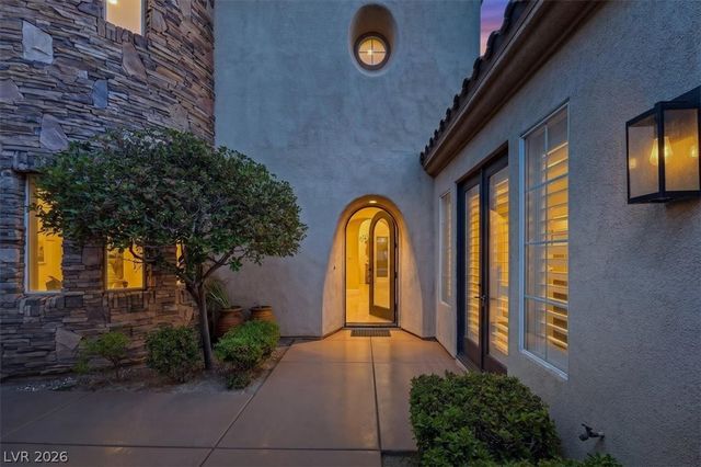 2490 Turtle Head Peak Drive, Las Vegas, NV 89135