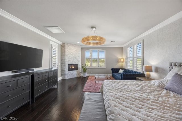 2490 Turtle Head Peak Drive, Las Vegas, NV 89135