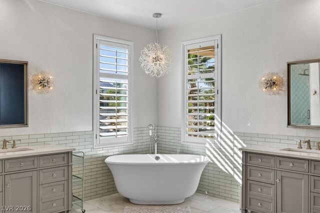 2490 Turtle Head Peak Drive, Las Vegas, NV 89135