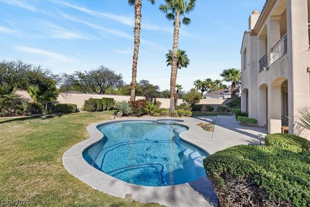 2490 Turtle Head Peak Drive, Las Vegas, NV 89135