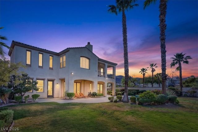 2490 Turtle Head Peak Drive, Las Vegas, NV 89135