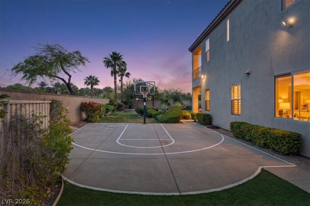 2490 Turtle Head Peak Drive, Las Vegas, NV 89135