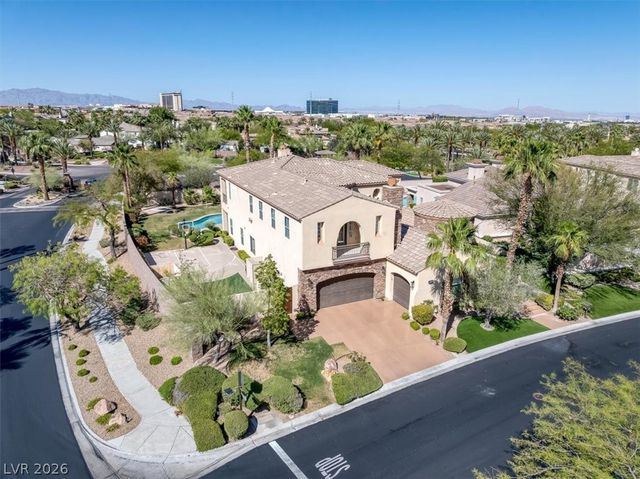 2490 Turtle Head Peak Drive, Las Vegas, NV 89135