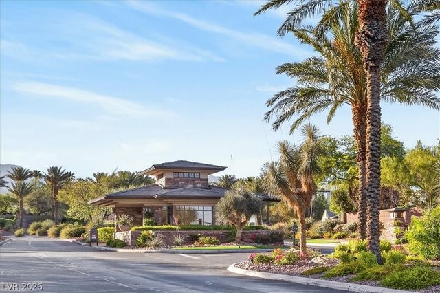 2490 Turtle Head Peak Drive, Las Vegas, NV 89135