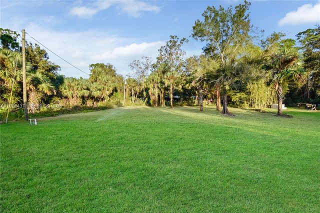 618 Sheldon Ave, Lehigh Acres, FL 33936