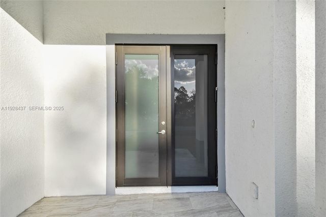 618 Sheldon Ave, Lehigh Acres, FL 33936