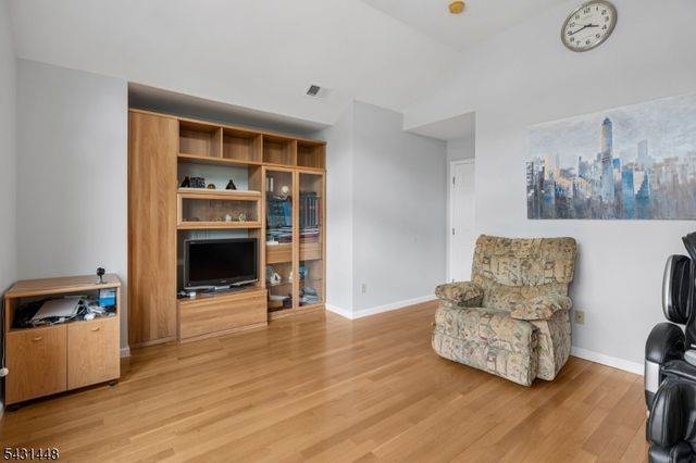 30 Witherspoon St, Nutley Twp., NJ 07110