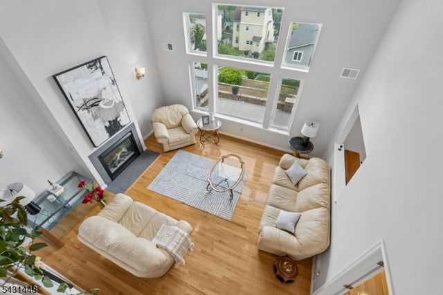 30 Witherspoon St, Nutley Twp., NJ 07110