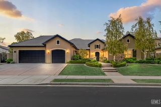 2205 Tiverton Drive, Bakersfield, CA 93311