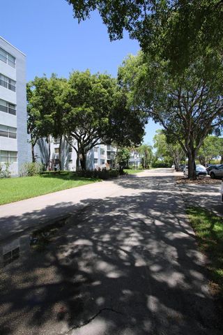 470 Executive Center Drive 3b, West Palm Beach, FL 33401