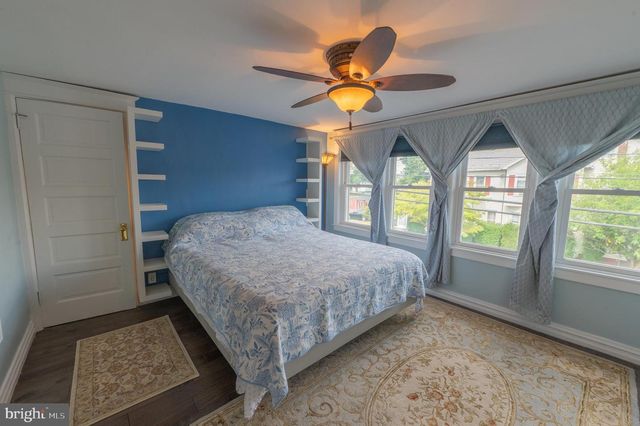 302 N 5TH ST, Emmaus, PA 18049